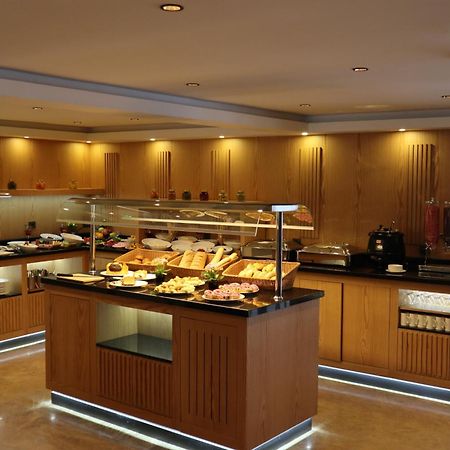 Days Inn By Wyndham Istanbul Arnavutkoy מראה חיצוני תמונה