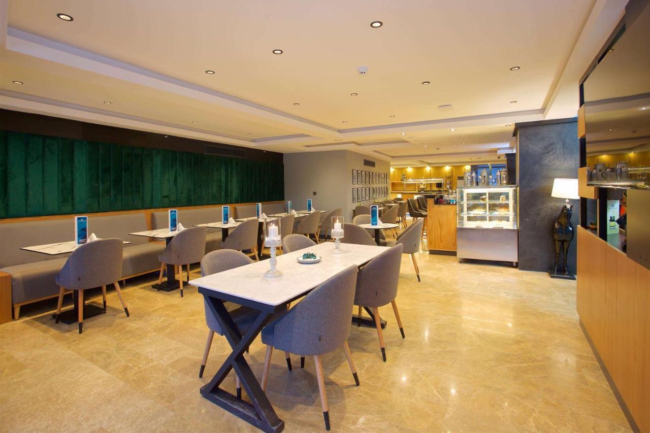 Days Inn By Wyndham Istanbul Arnavutkoy מראה חיצוני תמונה